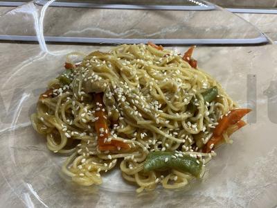 Vokas su kiauliena ir kvietiniais makaronais pagrindine nuotrauka