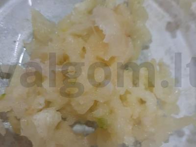 Skrebučiai su česnaku ir majonezu Žingsnis 1