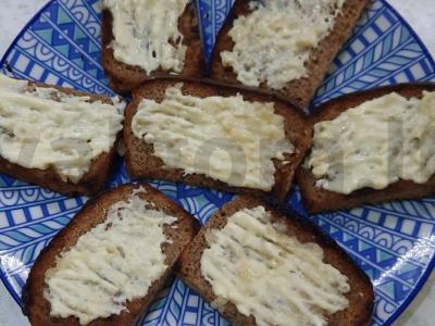 Skrebučiai su česnaku ir majonezu Žingsnis 4