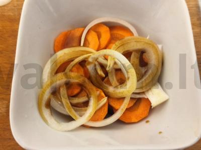 Morkos sojų padaže Žingsnis 3