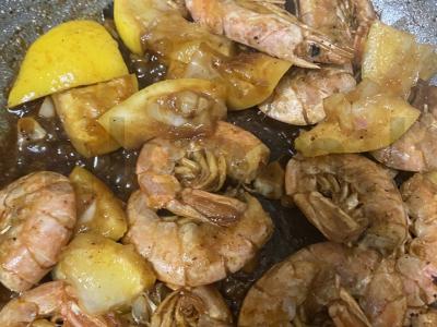 Vėžiagyviai su česnaku ir prieskoniais Žingsnis 4