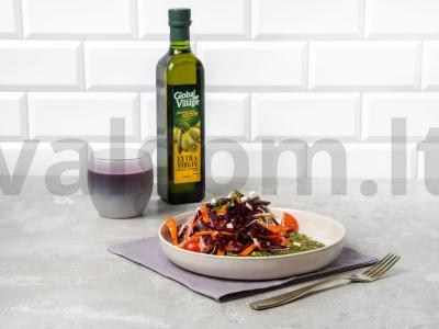 Lengvas salotas su burokėliais ir morkomis pagrindine nuotrauka