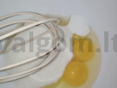 Labai švelnūs moliūgų keksiukai Žingsnis 2