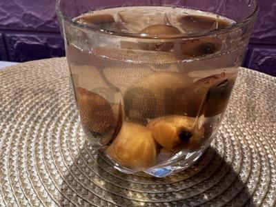 Kvapnus ir originalus kompotas su mušmule ir obuolių sultimis pagrindine nuotrauka