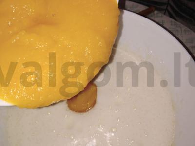 Labai švelnūs moliūgų keksiukai Žingsnis 5