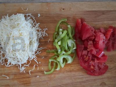 Tortilija su jautienos faršu, saldžiais pipirais ir sūrio padažu Žingsnis 3