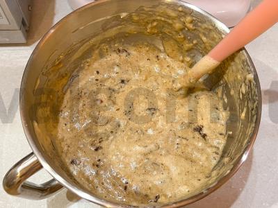 Bananų-vyšnių pyragas su grietinėlės sluoksniu Žingsnis 4