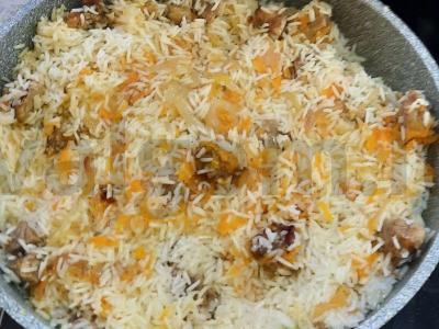 Ryžiai su kiauliena, morkomis ir svogūnais Žingsnis 6