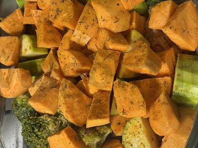 Skumbrė su daržovėmis ir batatu orkaitėje Žingsnis 3