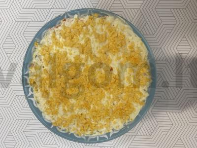 Salotas „Mimoza“ iš keptos žuvies Žingsnis 11