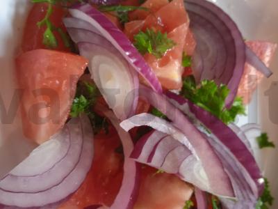 Salotas „Ačik čučuk“ su varškės padažu grietinėlėje Žingsnis 3