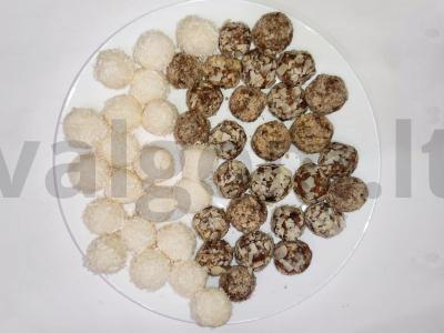 Itališki saldainiai su migdolais pagrindine nuotrauka