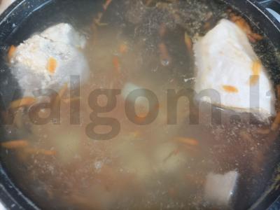 Vištienos sultinys pagrindine nuotrauka