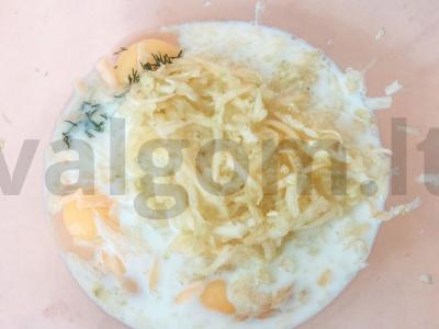 Švelnus omletas su cukinijomis ir sūriu lėtoje viryklėje Žingsnis 3