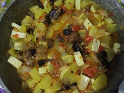 Grikių košė su cukinijomis, pomidorais ir grybais Žingsnis 5