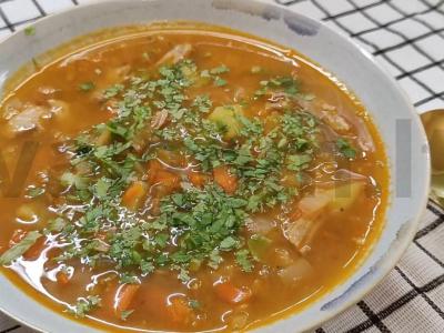 Lęšių sriuba pagrindine nuotrauka