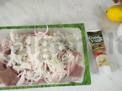 Mėsa ant anglių marinate su stalo krienais Žingsnis 2