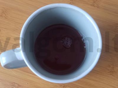 Kompotas iš uogienės ir juodųjų serbentų lapų pagrindine nuotrauka