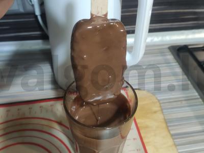 Kepimo popsai — ledai su vyšniomis ir pieniniu šokoladu Žingsnis 5