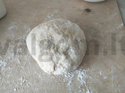 Jautienos sriuba su namine makaronais pietums Žingsnis 2