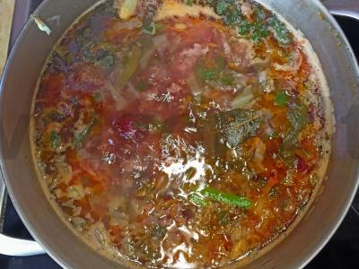 Vasaros šaltibarščiai iš burokėlių lapų Žingsnis 7