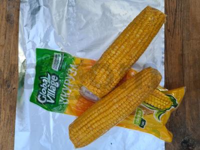 Rūkyta kukurūza su barbekiu padažu ant anglies grilio Žingsnis 1