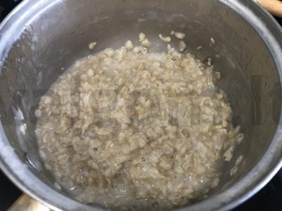 Sotūs avižų košė su tarkuotu sūriu Žingsnis 3