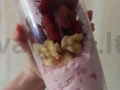 Smuzi su jogurtu, braškėmis ir bananais Žingsnis 4