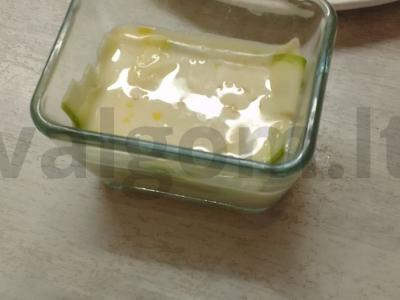 Keturių ingredientų cukinijų apkepas Žingsnis 3