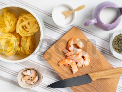 Makaronai su kalakutienos filė ir langustinomis Žingsnis 1