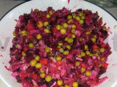 Šviežios kopūstų vėdarai pagrindine nuotrauka