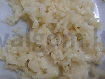 Kiaulienos krūtinėlė svogūnų lukštuose Žingsnis 3