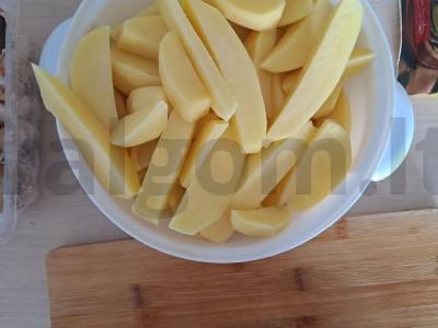 Troškinti šonkauliai su grybais ir aštria paprika Žingsnis 1