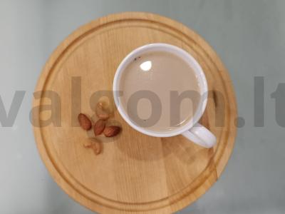 Šildantis kava su likeru „Amaretto“ pagrindine nuotrauka