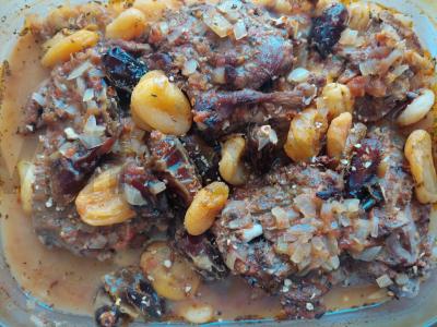 Šventinė aviena pomidorų padaže su džiovintais vaisiais Žingsnis 4