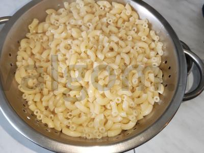 Cukriniai makaronai su sviestu ir avietėmis Žingsnis 2