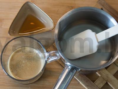 Namų šokoladinis tortas su kefyru ir kremu Žingsnis 7