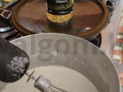 Namų blynai su pienu ir raugintu pienu Žingsnis 2