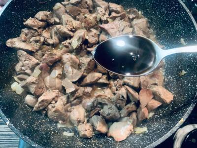 Kepenėlės grietinėlės ir svogūnų padaže „Švelni“ Žingsnis 5