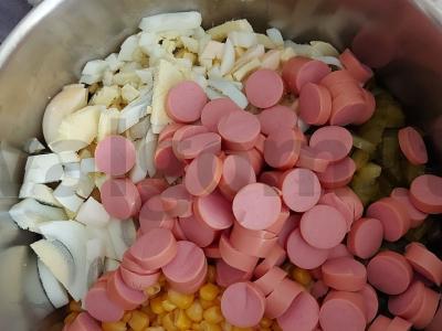 Salotas „Skanaus“ su dešrelėmis Žingsnis 4