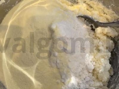 Patingėlių varškėčiai su semolina Žingsnis 3