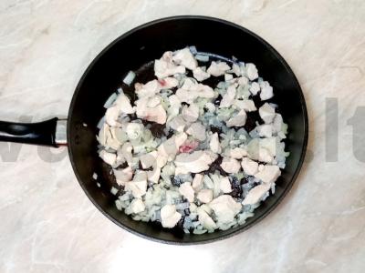 Namų pyragas su dešrainių sūriu Žingsnis 4