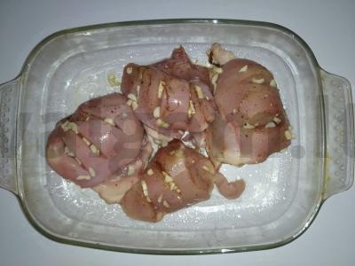 Sotūs vištienos filė, kepta grietinėlėje Žingsnis 1