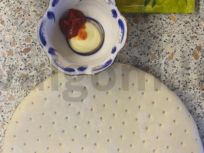 Pica su grybais ir vyšniniais pomidorais „Su meile“ Žingsnis 2