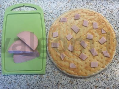 Pica su grybais ir vyšniniais pomidorais „Su meile“ Žingsnis 4