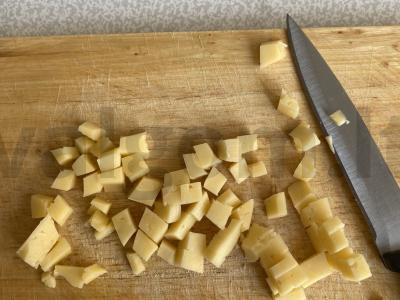 Salotos su kukurūzais ir rūkytomis krūtinėlėmis Žingsnis 2