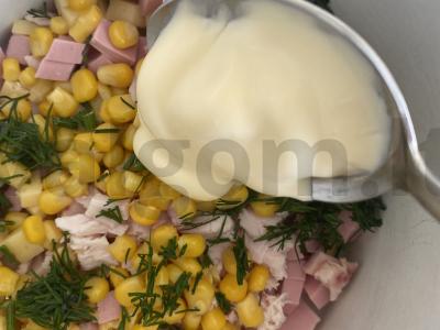 Salotos su kukurūzais ir rūkytomis krūtinėlėmis Žingsnis 5