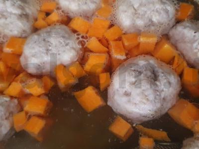 Sriuba su meatballs ir lęšiais Žingsnis 6