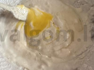 Mielinės blynai su mango pusryčiams Žingsnis 4