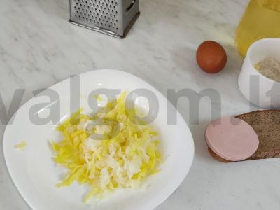 Karštas sumuštinis „Apverstas“ su bulvėmis Žingsnis 1